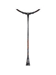 Detalle marco Apacs Feather Lite 75 en graphite 24T aerodinámico para golpes precisos