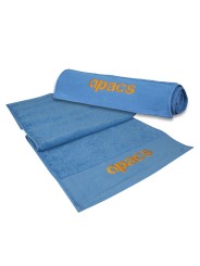 Etiqueta de la Toalla Deportiva 117 con acabado resistente y cuidados sencillos para lavados frecuentes