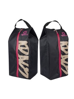 Bolsa para zapatillas APACS negra con diseño sobrio y tejido resistente, ideal para uso diario y deportivo